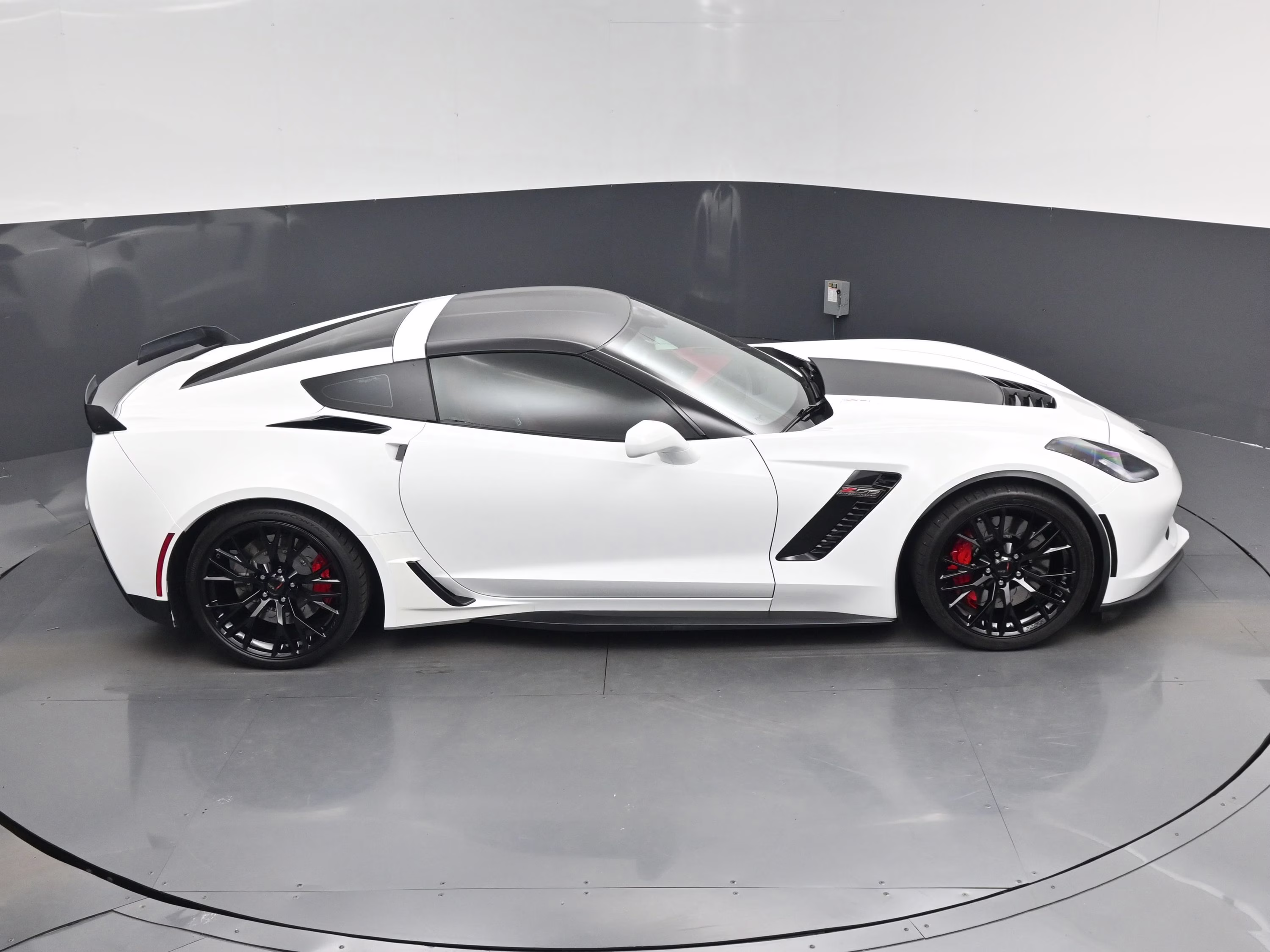 2016 Arctic White Chevrolet Corvette Z06 RWD Coupe
