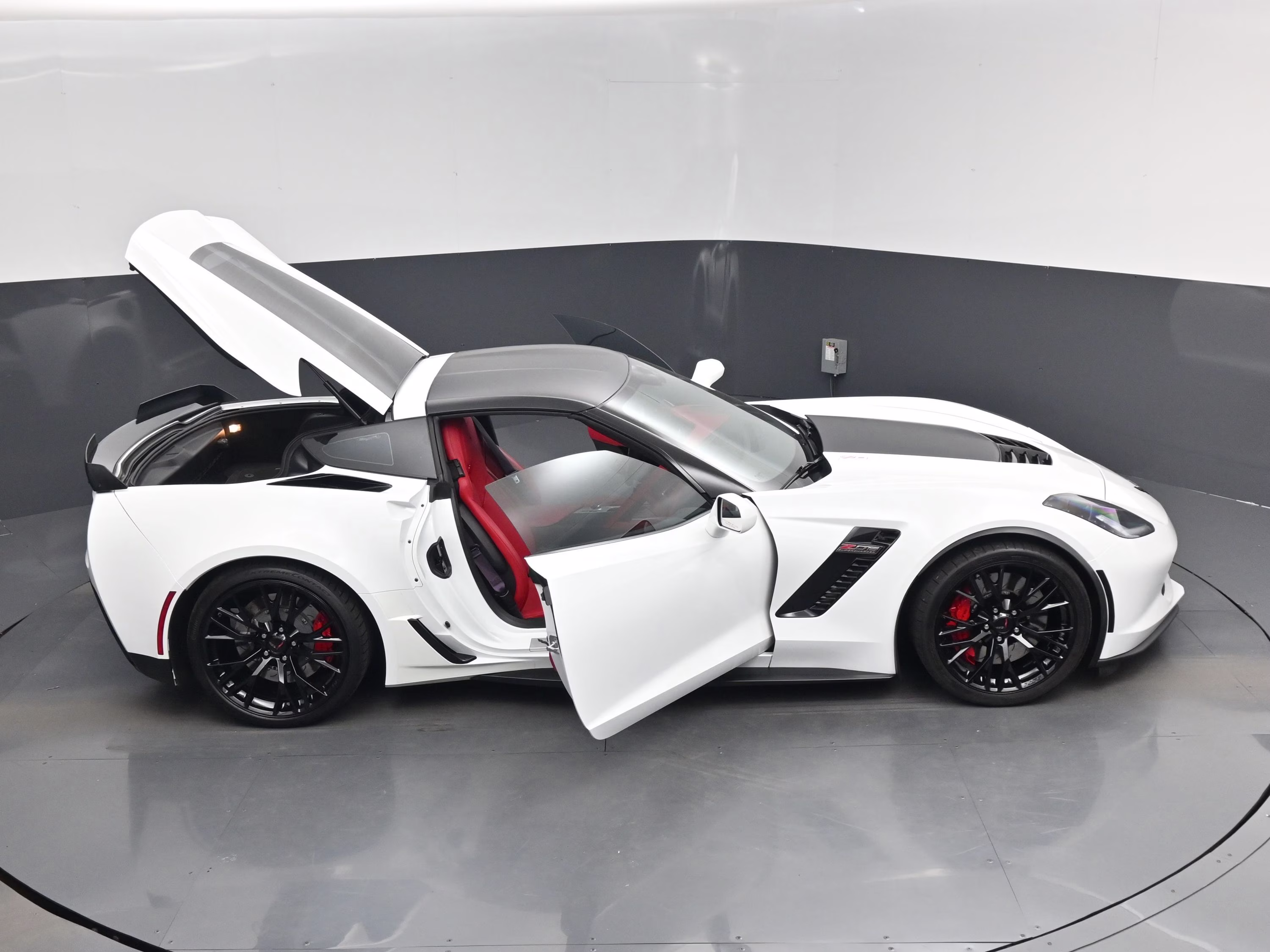 2016 Arctic White Chevrolet Corvette Z06 RWD Coupe