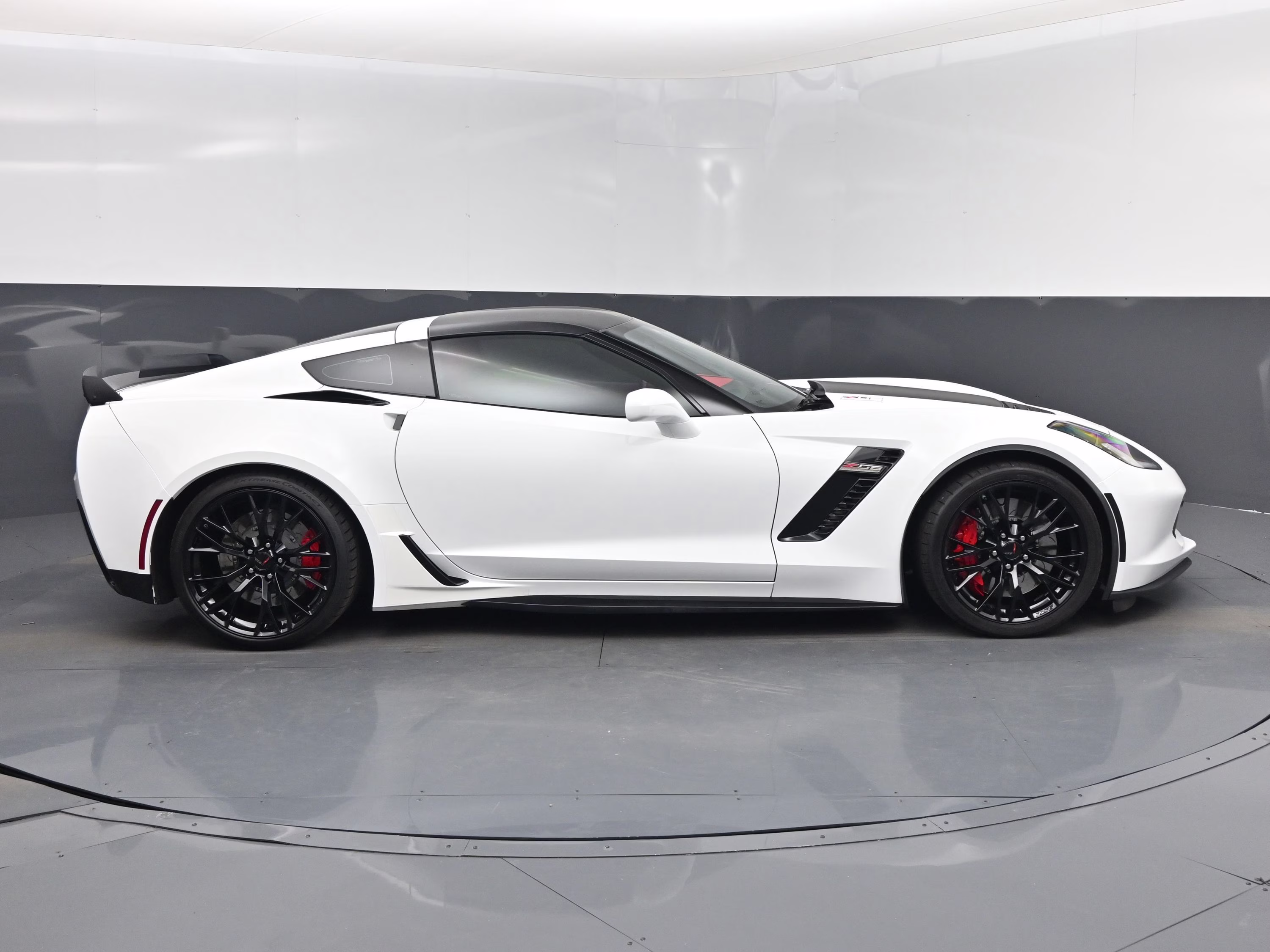 2016 Arctic White Chevrolet Corvette Z06 RWD Coupe