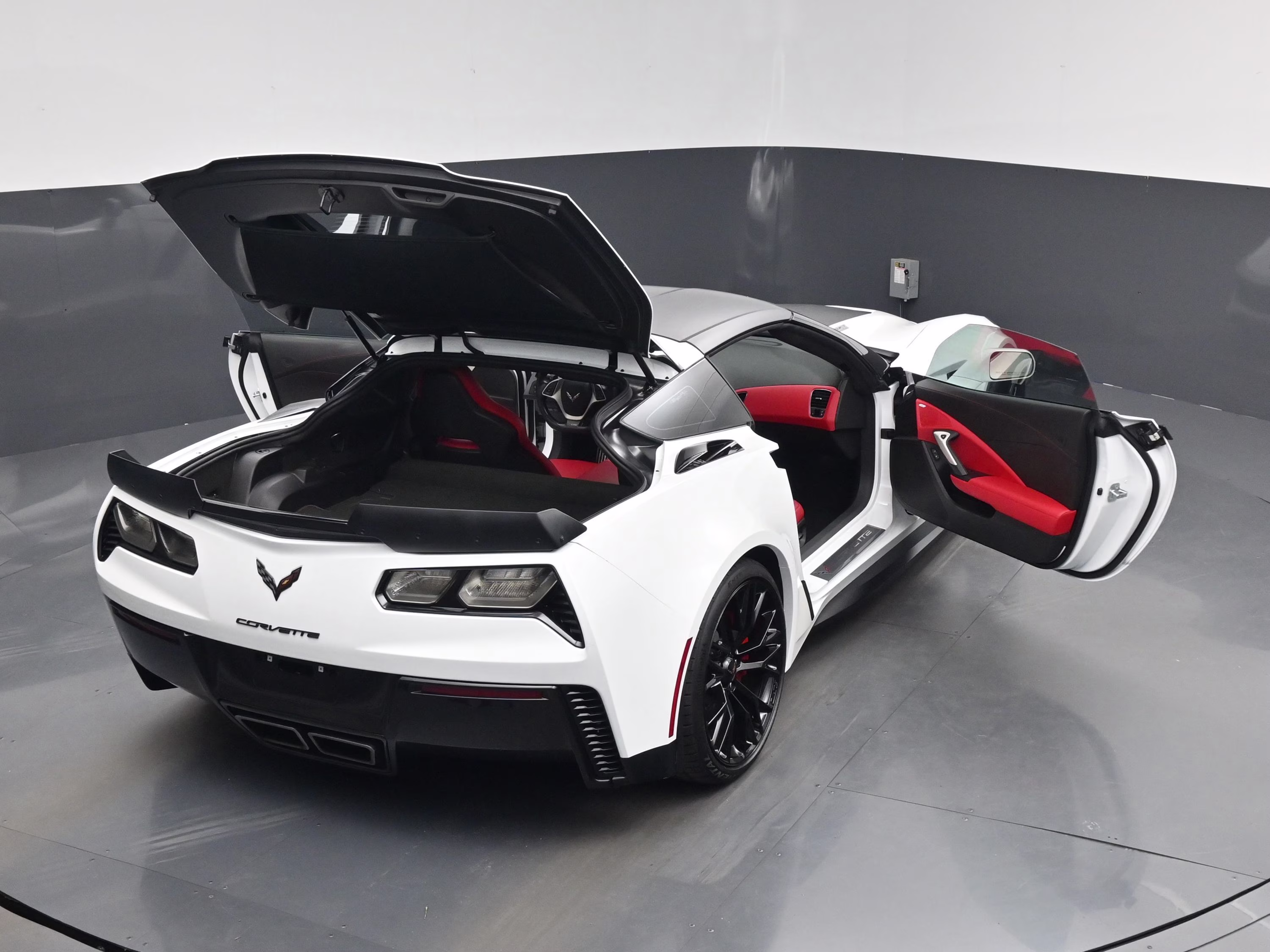 2016 Arctic White Chevrolet Corvette Z06 RWD Coupe