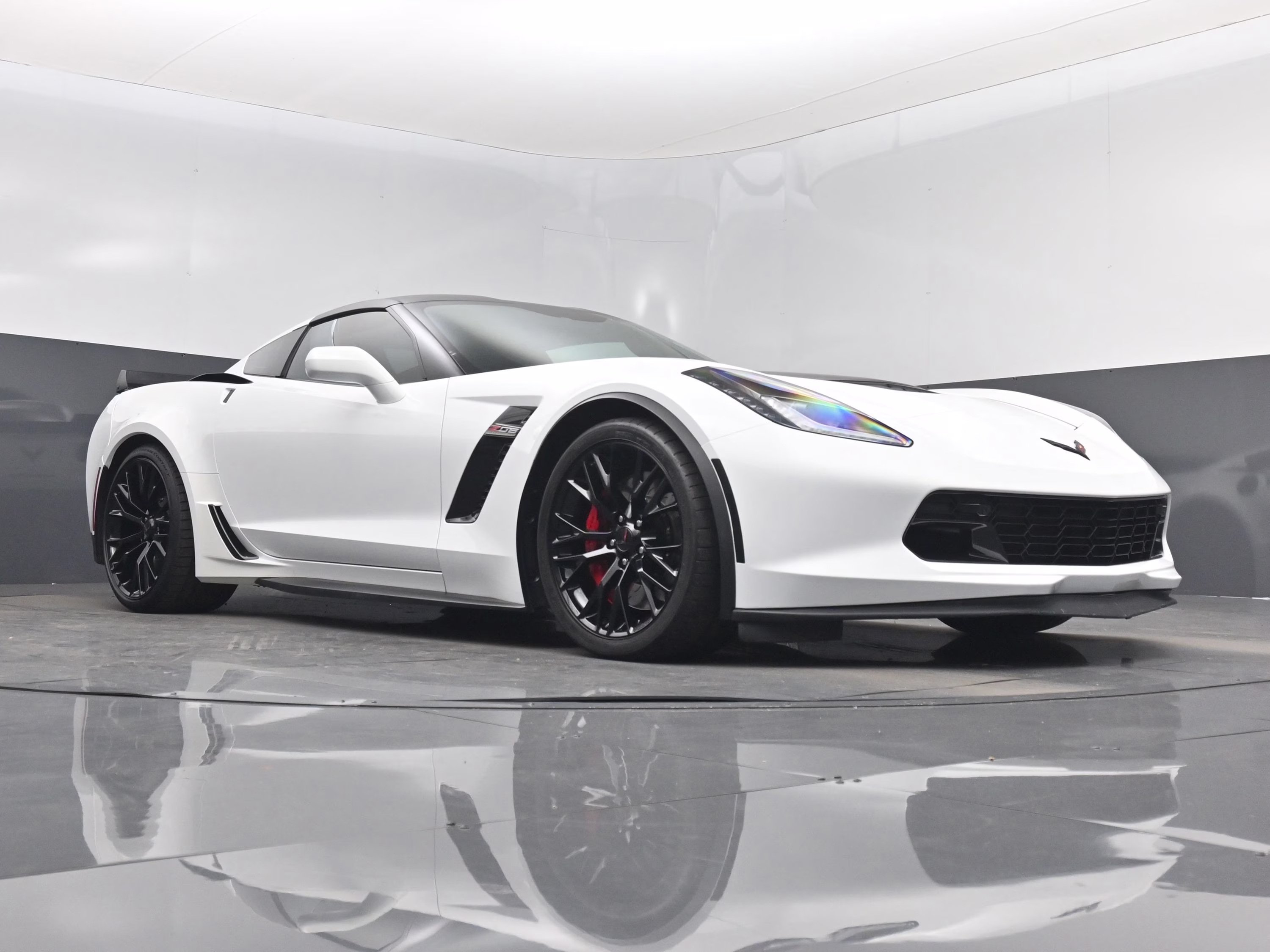 2016 Arctic White Chevrolet Corvette Z06 RWD Coupe