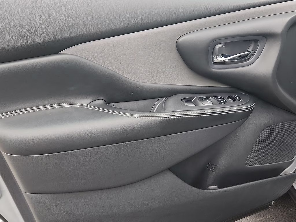 2020 Brilliant Silver Metallic Nissan Murano S AWD SUV