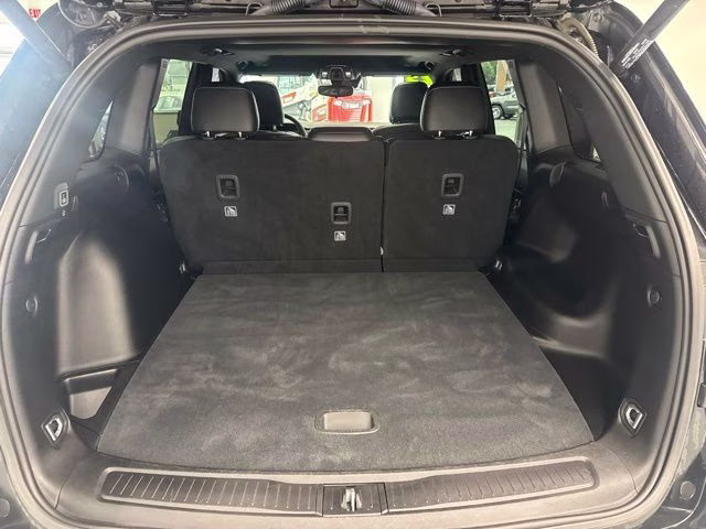 2023 Diamond Black Crystal Pearlcoat Jeep Grand Cherokee Altitude X 4X4 SUV
