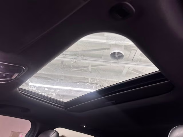 2023 Diamond Black Crystal Pearlcoat Jeep Grand Cherokee Altitude X 4X4 SUV
