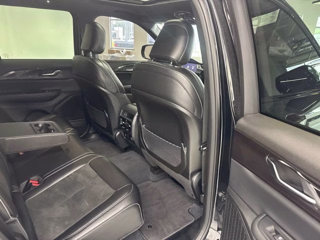 2023 Diamond Black Crystal Pearlcoat Jeep Grand Cherokee Altitude X 4X4 SUV