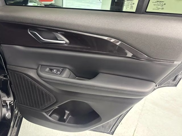 2023 Diamond Black Crystal Pearlcoat Jeep Grand Cherokee Altitude X 4X4 SUV