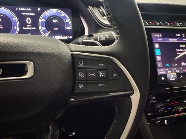 2023 Diamond Black Crystal Pearlcoat Jeep Grand Cherokee Altitude X 4X4 SUV