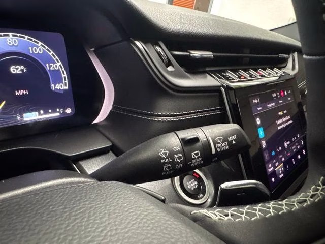 2023 Diamond Black Crystal Pearlcoat Jeep Grand Cherokee Altitude X 4X4 SUV