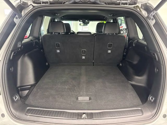 2023 Silver Zynith Jeep Grand Cherokee Altitude X 4X4 SUV