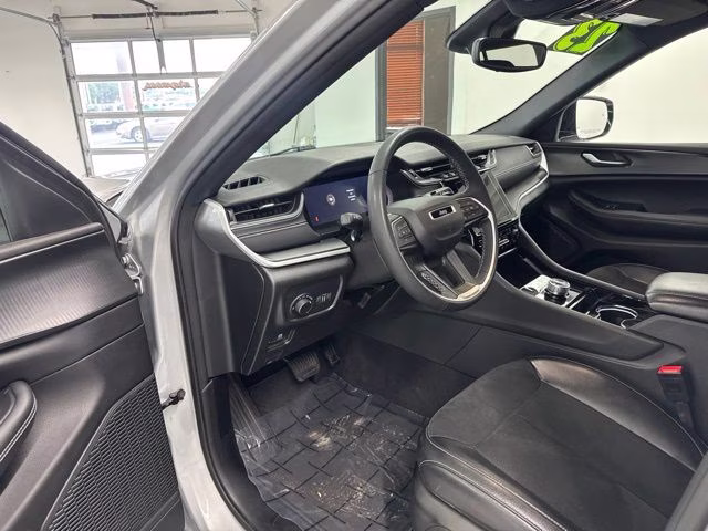 2023 Silver Zynith Jeep Grand Cherokee Altitude X 4X4 SUV