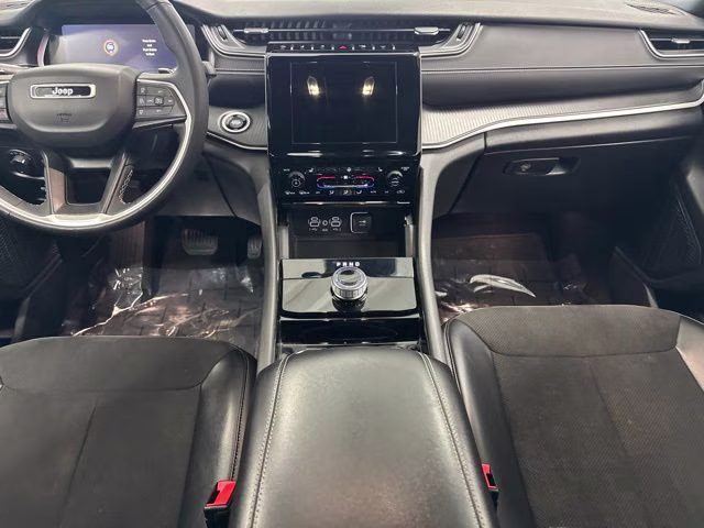 2023 Silver Zynith Jeep Grand Cherokee Altitude X 4X4 SUV