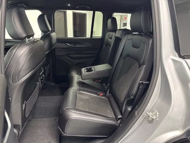 2023 Silver Zynith Jeep Grand Cherokee Altitude X 4X4 SUV