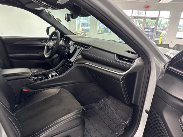 2023 Silver Zynith Jeep Grand Cherokee Altitude X 4X4 SUV