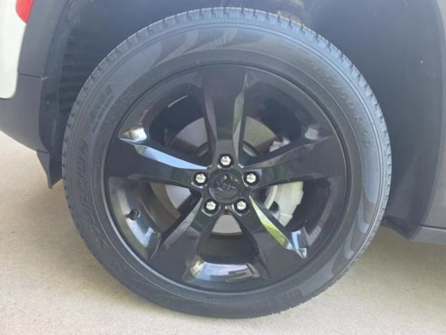 2023 Bright White Clearcoat Jeep Grand Cherokee Limited 4X4 SUV
