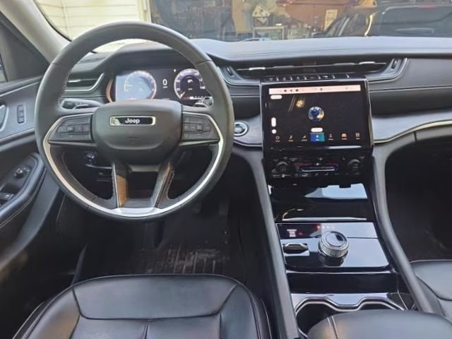 2023 Bright White Clearcoat Jeep Grand Cherokee Limited 4X4 SUV
