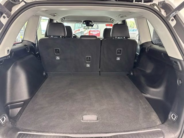 2023 Bright White Clearcoat Jeep Grand Cherokee Limited 4X4 SUV