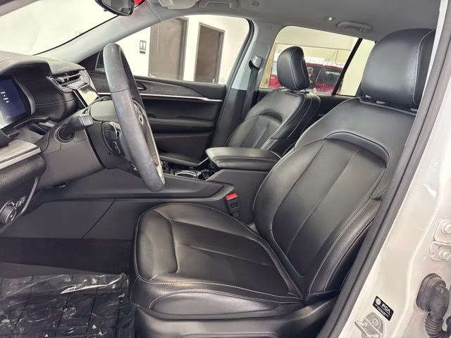 2023 Bright White Clearcoat Jeep Grand Cherokee Limited 4X4 SUV