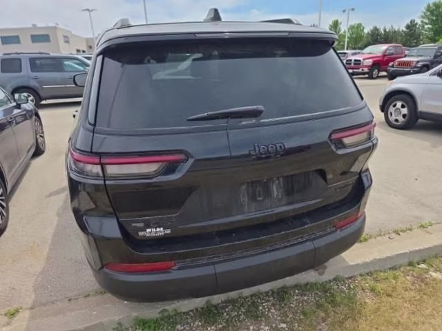 2023 Diamond Black Crystal Pearlcoat Jeep Grand Cherokee L Limited 4X4 SUV