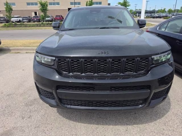 2023 Diamond Black Crystal Pearlcoat Jeep Grand Cherokee L Limited 4X4 SUV