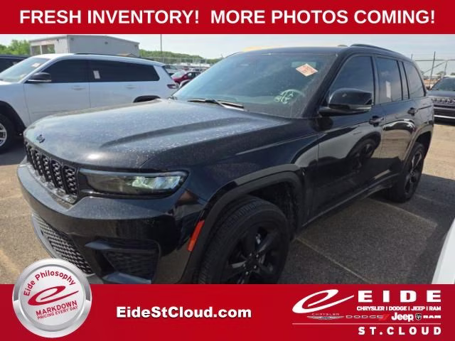 2023 Jeep Grand Cherokee Altitude 4x4's photo