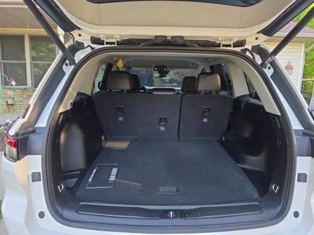 2023 Bright White Clearcoat Jeep Grand Cherokee Limited 4X4 SUV