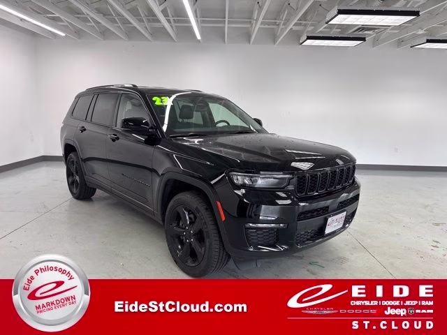 2023 Diamond Black Crystal Pearlcoat Jeep Grand Cherokee L Limited 4X4 SUV