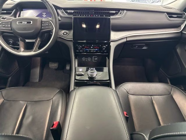 2023 Diamond Black Crystal Pearlcoat Jeep Grand Cherokee L Limited 4X4 SUV