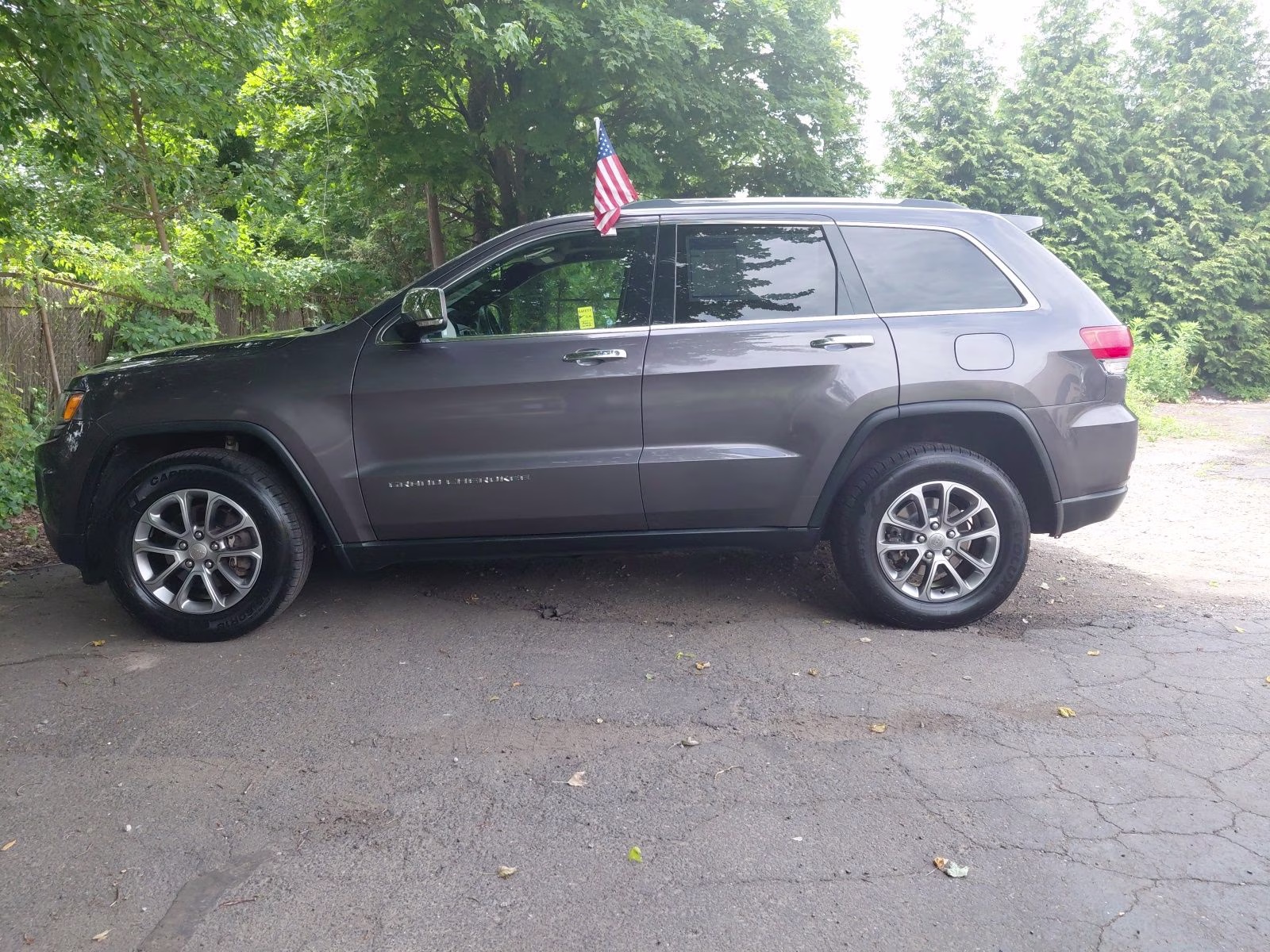 2016 Granite Crystal Metallic Clearcoat Jeep Grand Cherokee Limited 4X4 SUV
