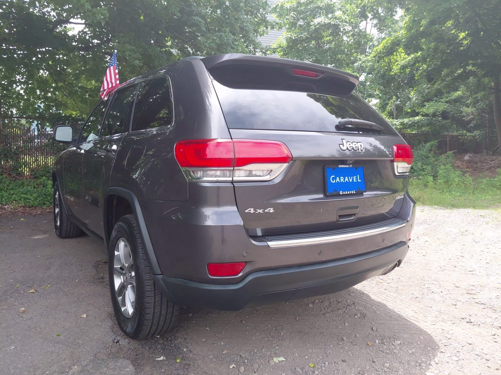 2016 Granite Crystal Metallic Clearcoat Jeep Grand Cherokee Limited 4X4 SUV