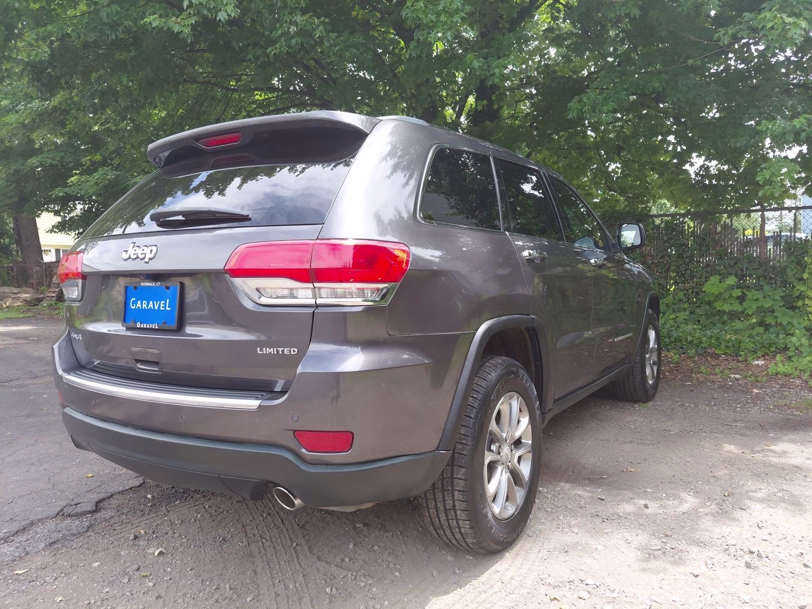 2016 Granite Crystal Metallic Clearcoat Jeep Grand Cherokee Limited 4X4 SUV