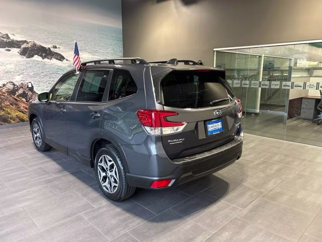 2023 Magnetite Gray Metallic Subaru Forester Premium AWD SUV