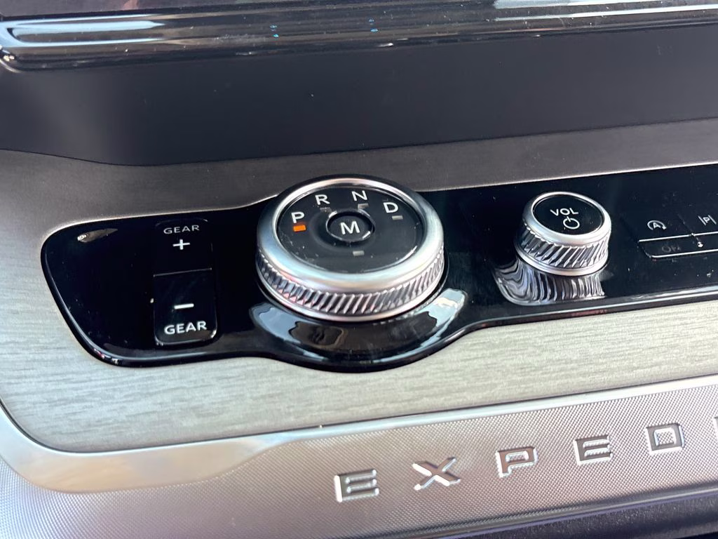 2026 Agate Black Metallic Ford Expedition Max Platinum 4X4 SUV