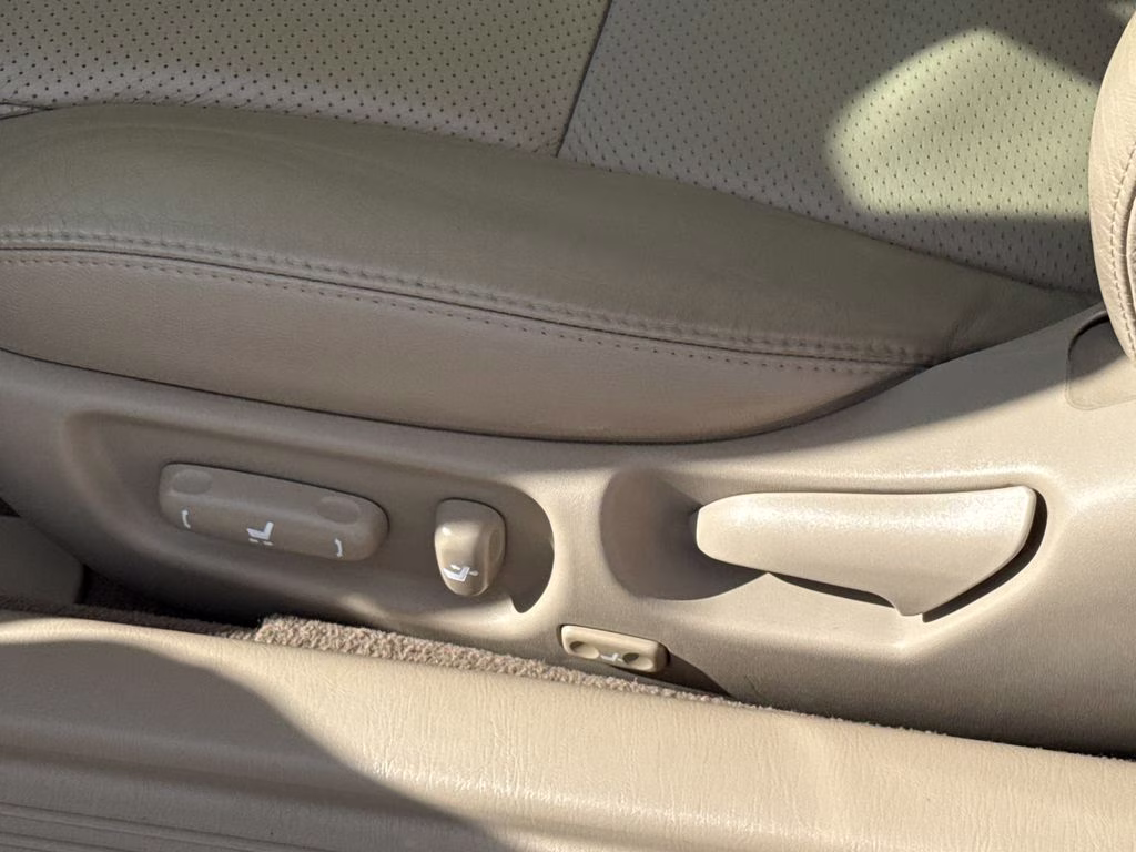 2006 Absolutely Red Toyota Camry Solara SLE FWD Convertible