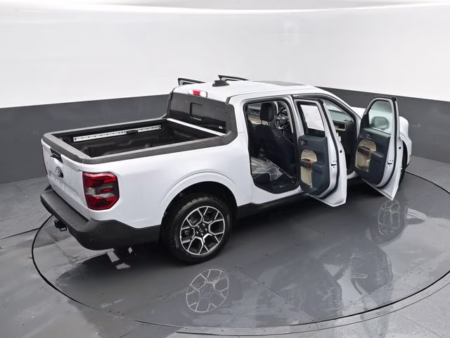 2026 Space White Metallic Ford Maverick Lariat AWD Truck