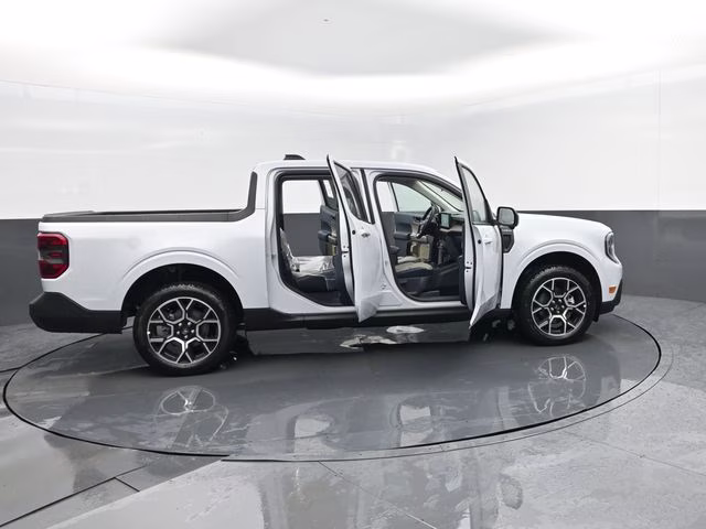 2026 Space White Metallic Ford Maverick Lariat AWD Truck
