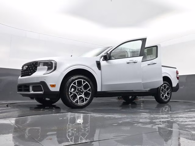 2026 Space White Metallic Ford Maverick Lariat AWD Truck