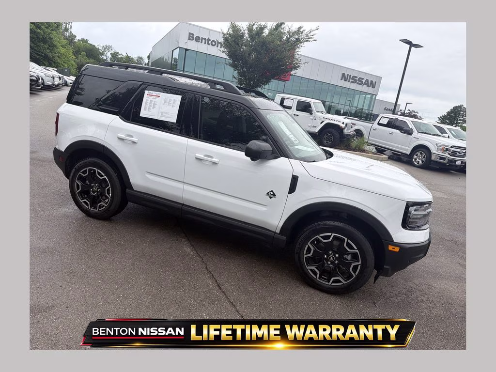 2025 Oxford White Ford Bronco Sport Outer Banks 4X4 SUV