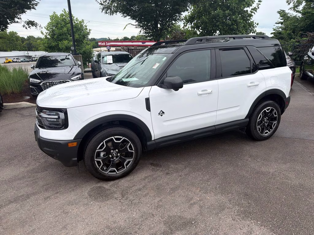 2025 Oxford White Ford Bronco Sport Outer Banks 4X4 SUV