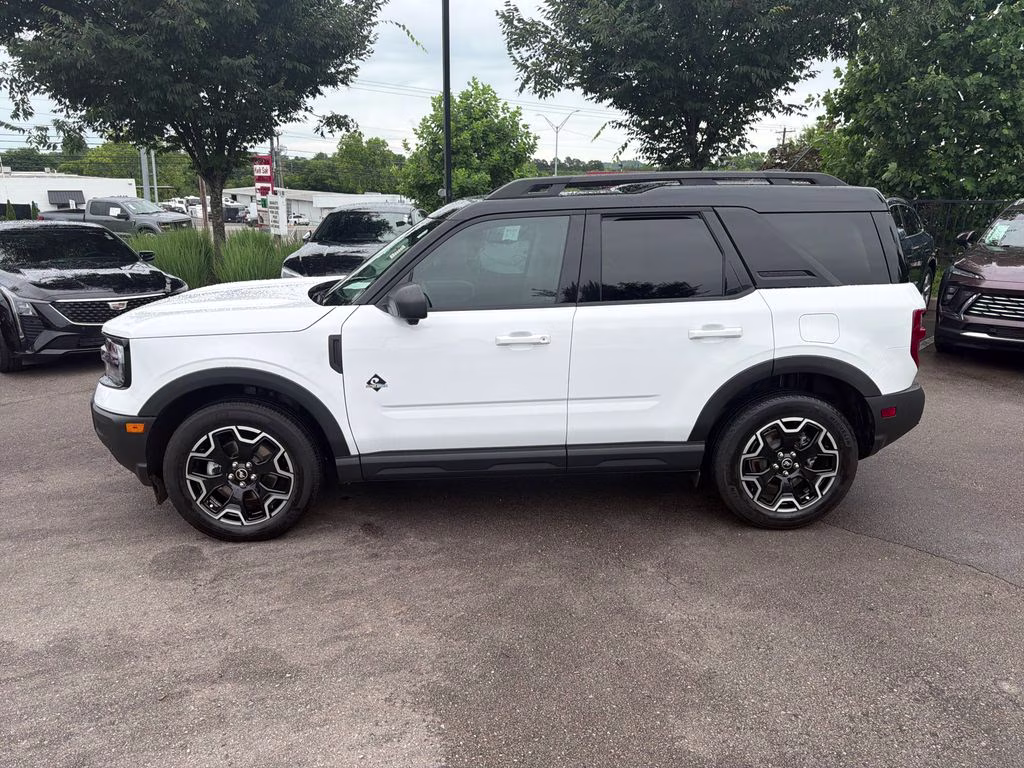 2025 Oxford White Ford Bronco Sport Outer Banks 4X4 SUV