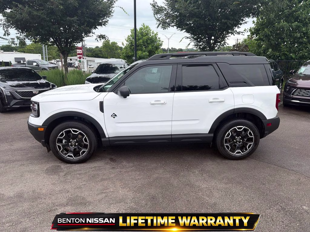 2025 Oxford White Ford Bronco Sport Outer Banks 4X4 SUV