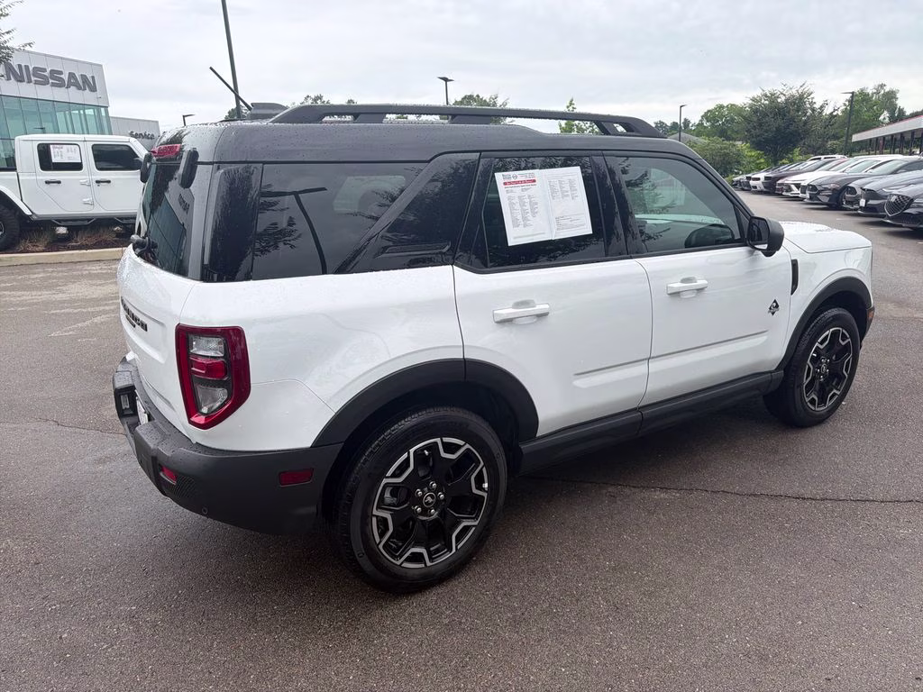 2025 Oxford White Ford Bronco Sport Outer Banks 4X4 SUV