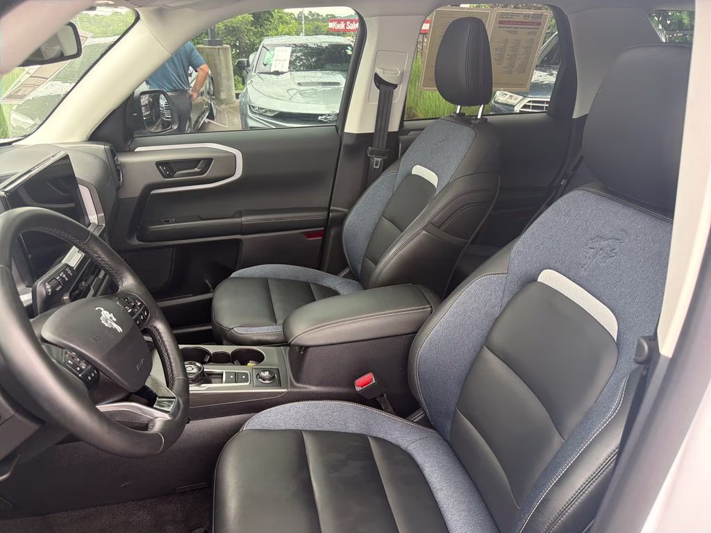 2025 Oxford White Ford Bronco Sport Outer Banks 4X4 SUV