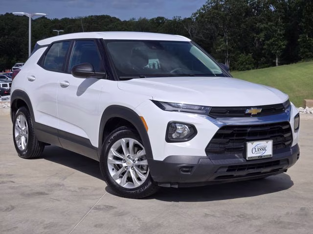 2022 Summit White Chevrolet Trailblazer LS FWD SUV