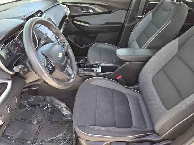 2022 Summit White Chevrolet Trailblazer LS FWD SUV