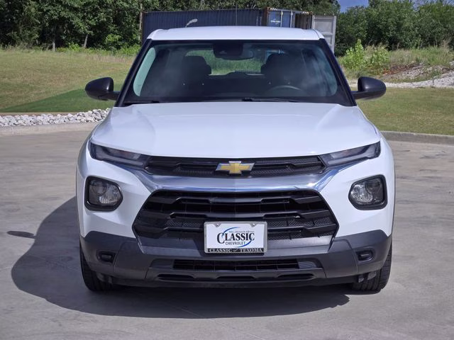 2022 Summit White Chevrolet Trailblazer LS FWD SUV