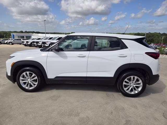 2022 Summit White Chevrolet Trailblazer LS FWD SUV