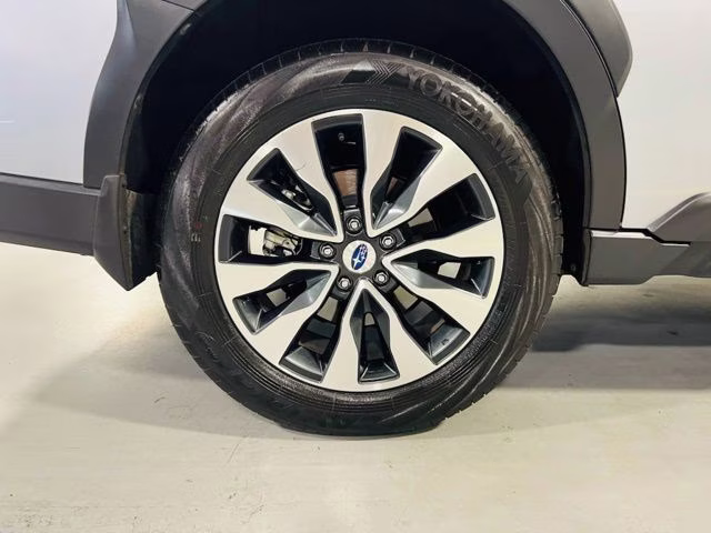 2024 Ice Silver Metallic Subaru Outback Limited AWD SUV