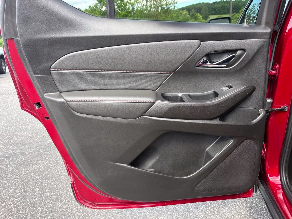 2023 Radiant Red Tintcoat Chevrolet Traverse RS FWD SUV