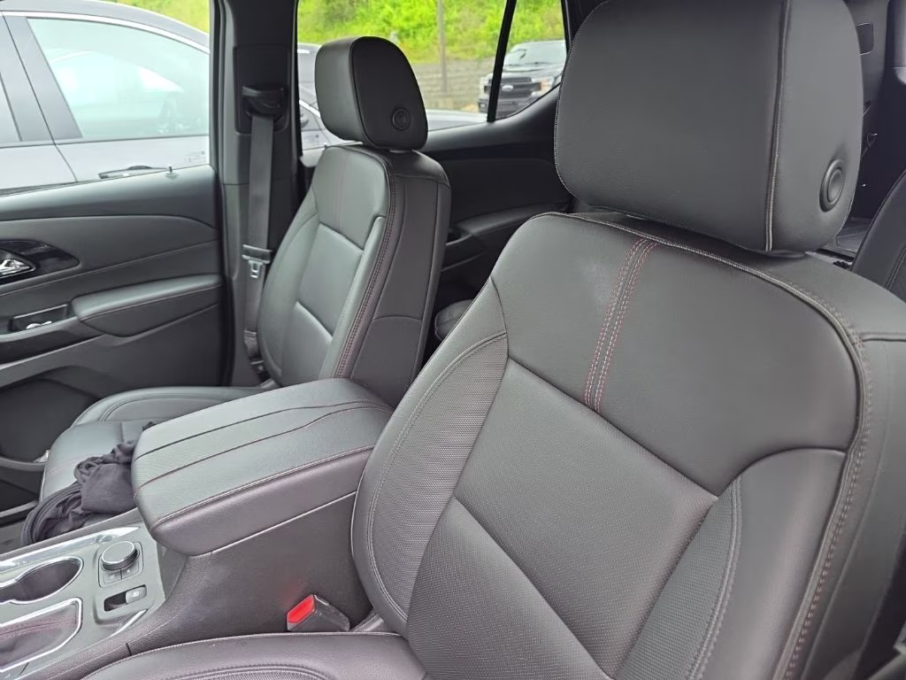 2023 Radiant Red Tintcoat Chevrolet Traverse RS FWD SUV