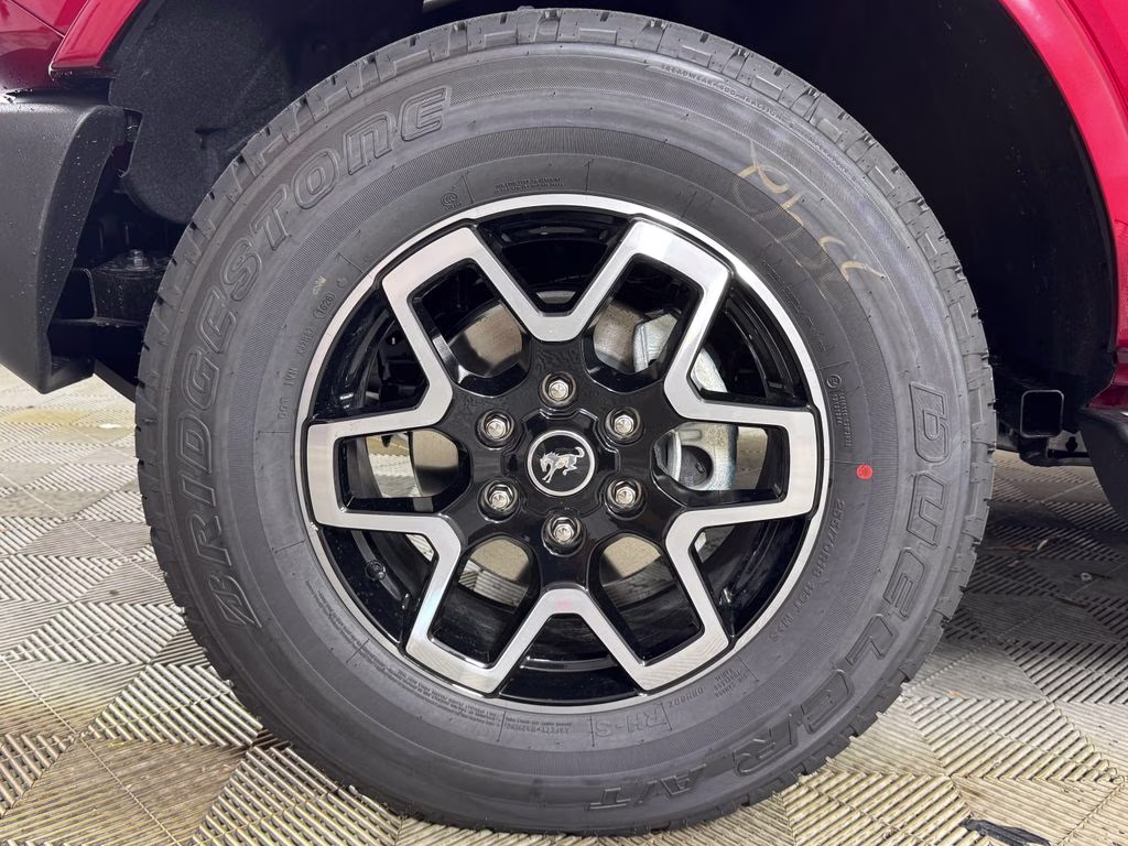 2026 Ruby Red Met Tinted CC Ford Bronco Outer Banks 4X4 SUV